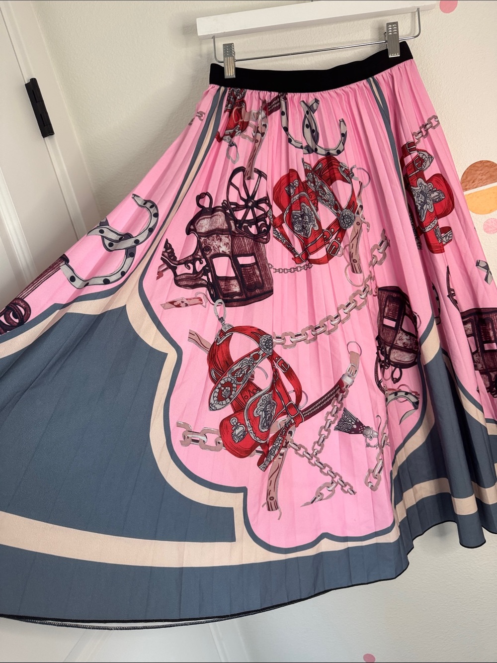 Pink Western Printed Pleated Midi Skirt with Navy Border N0310 - Picture 3 of 5